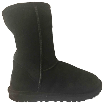 Pre-owned Ugg Black Suede Ankle Boots