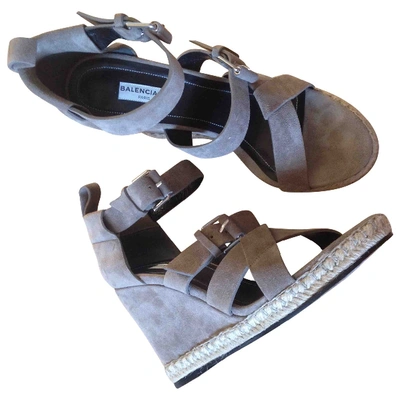 Pre-owned Balenciaga Khaki Suede Sandals