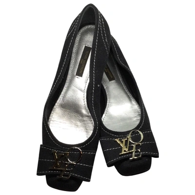 Pre-owned Louis Vuitton Cloth Ballet Flats In Black