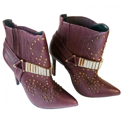 Pre-owned Schutz Leather Ankle Boots In Burgundy