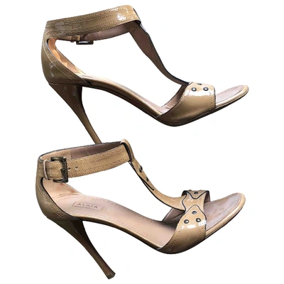 Pre-owned Alaïa Patent Leather Heels In Brown