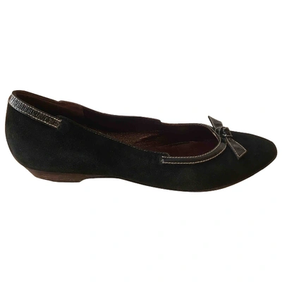 Pre-owned Chanel Ballet Flats In Black