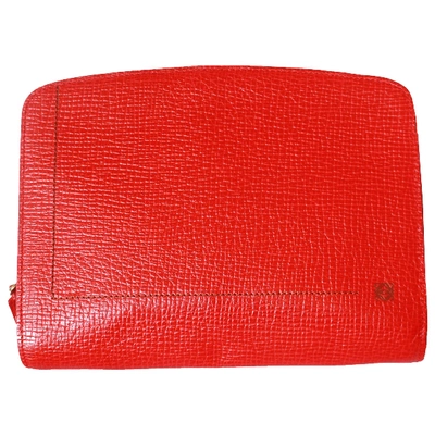 Pre-owned Loewe Leather Clutch Bag In Red