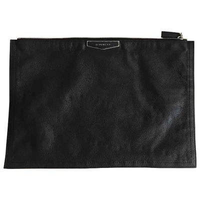 Pre-owned Givenchy Antigona Leather Clutch Bag In Black