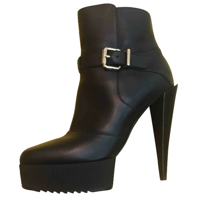 Pre-owned Fendi Leather Buckled Boots In Black