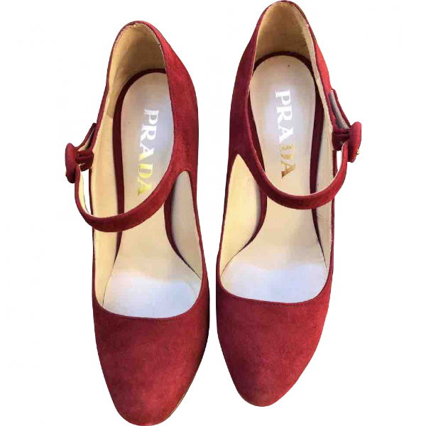 red bottom heels prada