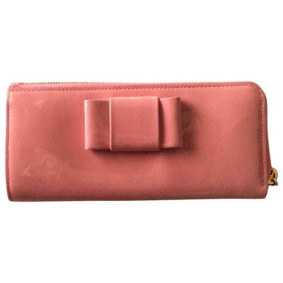 Pre-owned Miu Miu Patent Leather Wallet In Pink