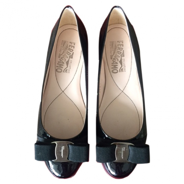 salvatore ferragamo flat