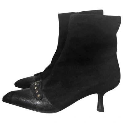 Pre-owned Chanel Ankle Boots In Black