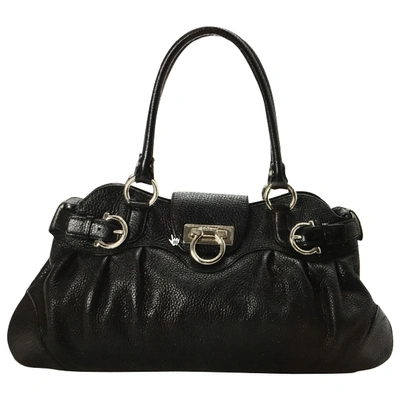 Pre-owned Ferragamo Sofia Leather Handbag In Black
