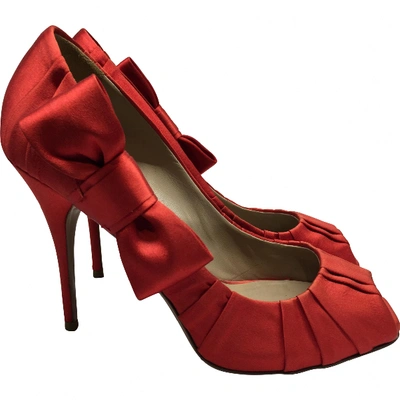 Pre-owned Valentino Garavani Heels In Red