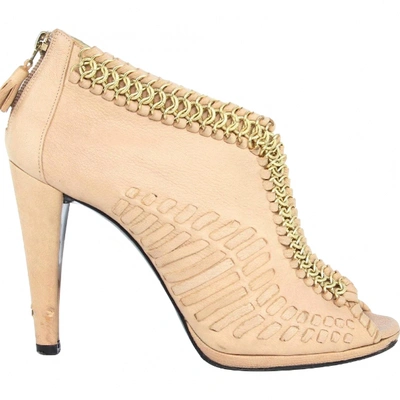 Pre-owned Lara Bohinc Leather Heels In Beige