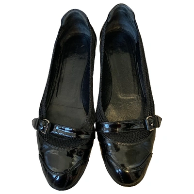 Pre-owned Balenciaga Patent Leather Flats In Black