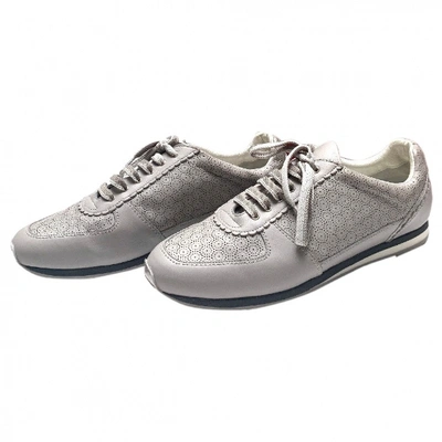 Pre-owned Ferragamo Leather Trainers In Grey