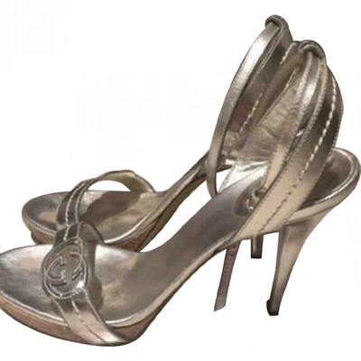 Pre-owned Gucci Leather Sandals In Silver