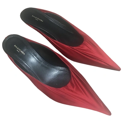 Pre-owned Balenciaga Cloth Mules In Red