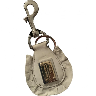 Pre-owned Dolce & Gabbana Leather Key Ring In White