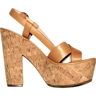 Pre-owned Diane Von Furstenberg Leather Heels In Camel