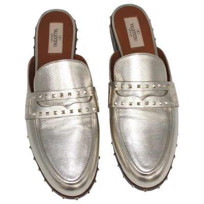 Pre-owned Valentino Garavani Rockstud Metallic Leather Mules & Clogs