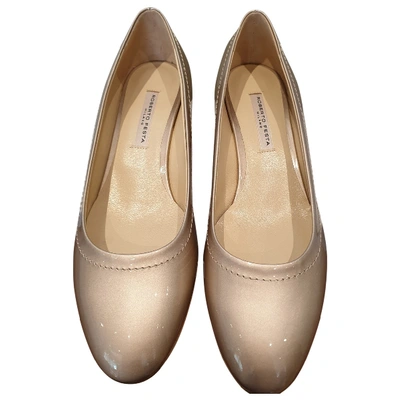 Pre-owned Roberto Festa Patent Leather Ballet Flats In Beige