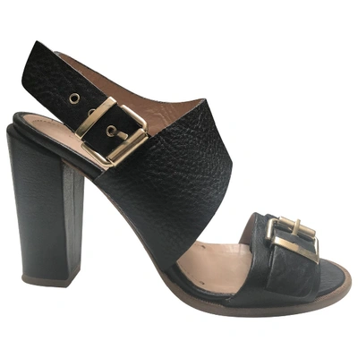 Pre-owned Vanessa Bruno Leather Sandals In Black