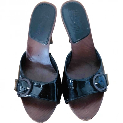 Pre-owned Ferragamo Black Patent Leather Mules & Clogs
