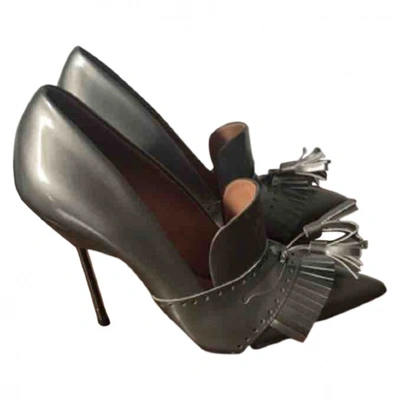 Pre-owned Kurt Geiger Patent Leather Heels In Grey