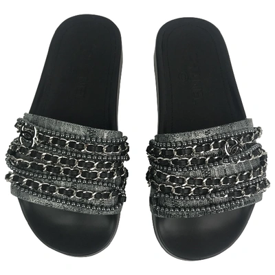 Pre-owned Chanel Black Rubber Sandals