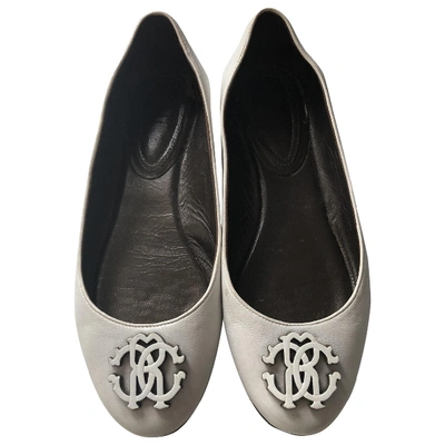 Pre-owned Roberto Cavalli Leather Ballet Flats In White