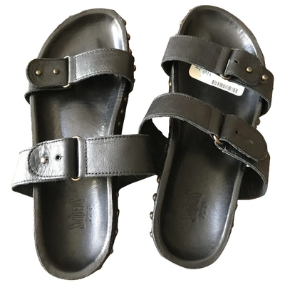 Pre-owned Swildens Leather Flip Flops In Black