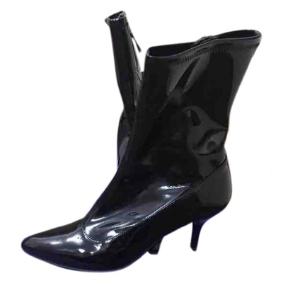 Pre-owned Stuart Weitzman Patent Leather Ankle Boots In Black