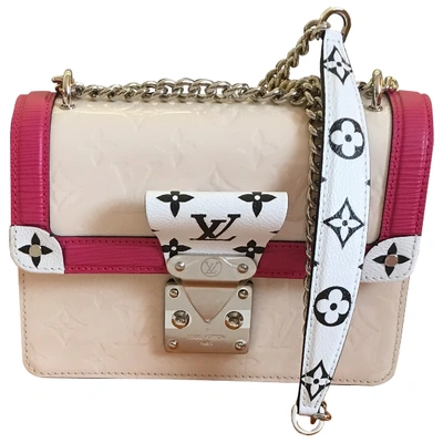 Pre-owned Louis Vuitton Patent Leather Crossbody Bag In Pink