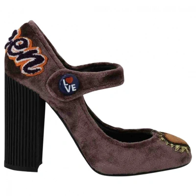 Pre-owned Dolce & Gabbana Brown Velvet Heels