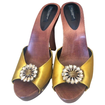 Pre-owned Dolce & Gabbana Yellow Mules & Clogs