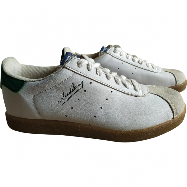 fred perry trainers white