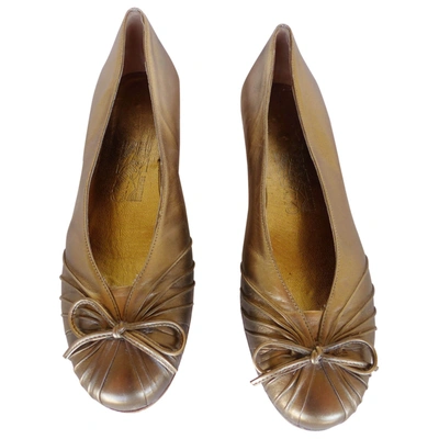 Pre-owned Ferragamo Leather Ballet Flats In Gold