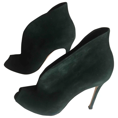 Pre-owned Gianvito Rossi Heels In Green