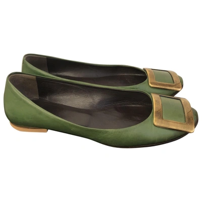 Pre-owned Roger Vivier Leather Ballet Flats In Green