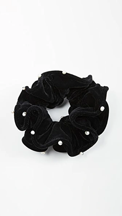 Shashi Cinema Scrunchie In Black/pearl