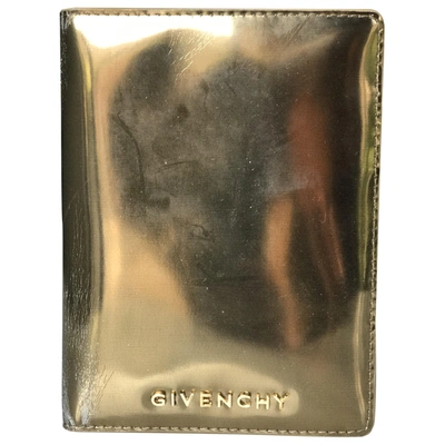 Pre-owned Givenchy Leather Card Wallet In Gold