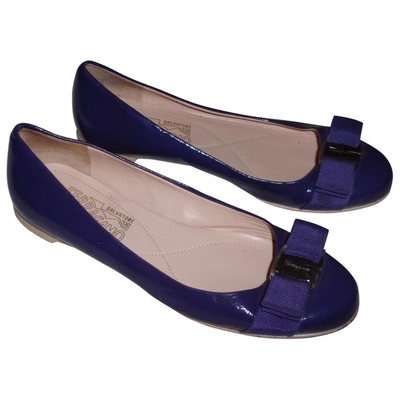 Pre-owned Ferragamo Vara Patent Leather Ballet Flats In Blue