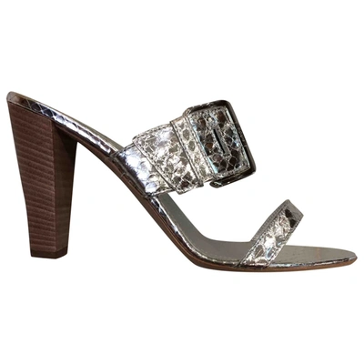 Pre-owned Tod's Leather Sandals In Silver