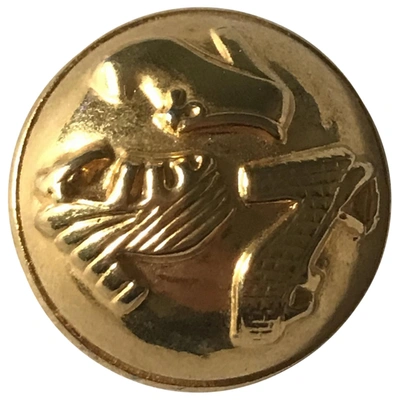 Pre-owned Ferragamo Pin & Brooche In Gold