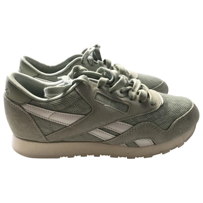 Pre-owned Reebok Cloth Trainers In Green