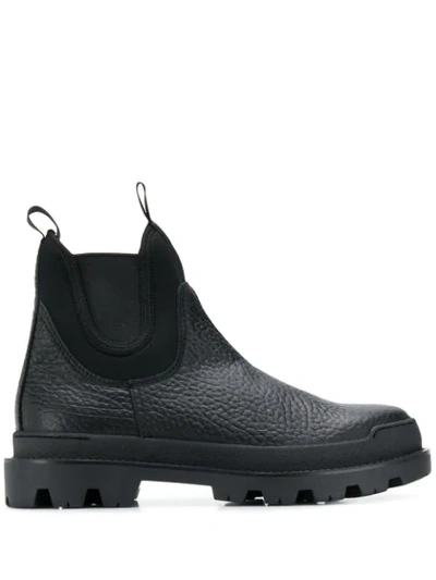 Prada Chelsea-boots Aus Gekörntem Leder In Black