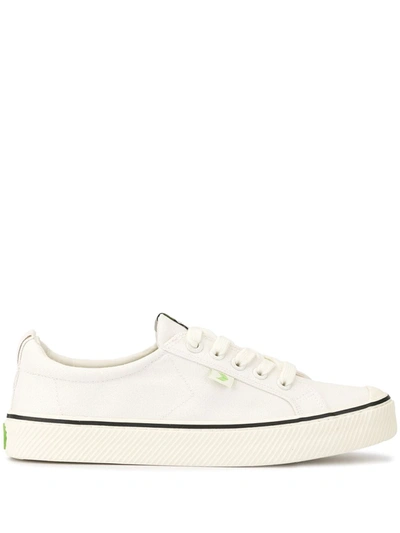 Cariuma Oca Low Stripe Off White Suede Sneaker