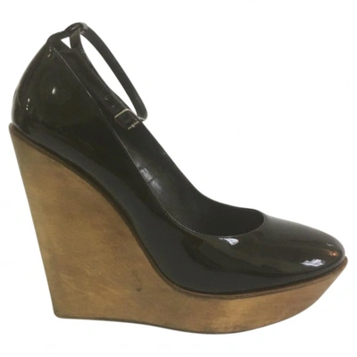 Pre-owned Chloé Patent Leather Heels In Black