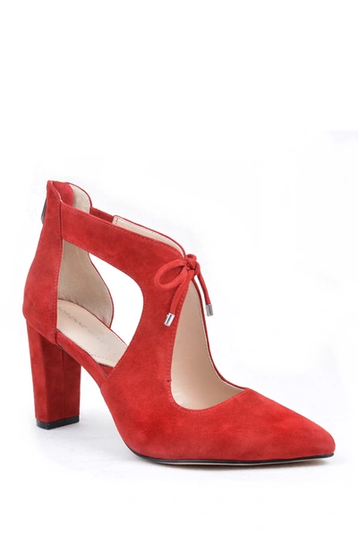 Adrienne Vittadini Nigel Cutout Block Heel Pump In Scarlett-ks