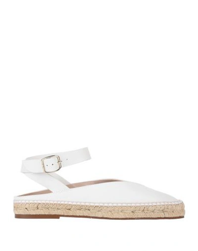 Stuart Weitzman Ballet Flats In White