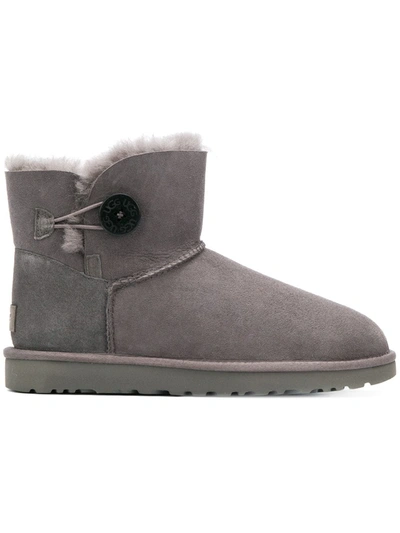 Ugg Mini Bailey But Low Heels Ankle Boots In Grey Suede
